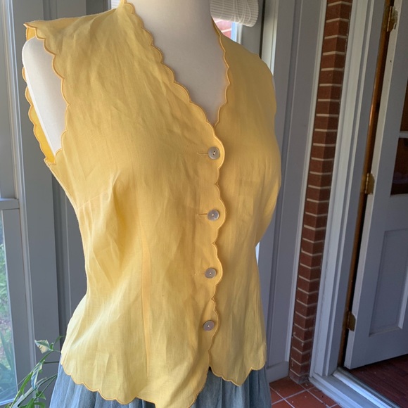 Talbots Tops - Talbots linen scalloped blouse